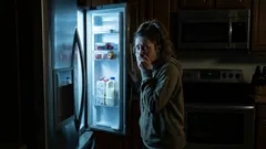 Como tirar o mau cheiro do frigorífico com 4 passos simples (e evitar que volte)